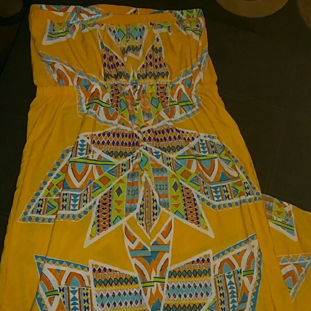 Plus Size Maxi - Picture 2 of 2